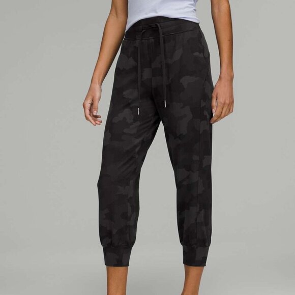 Lululemon Ready to Rulu High-Rise Cropped Jogger- Camo (2022)- Size 6 - Picture 1 of 15